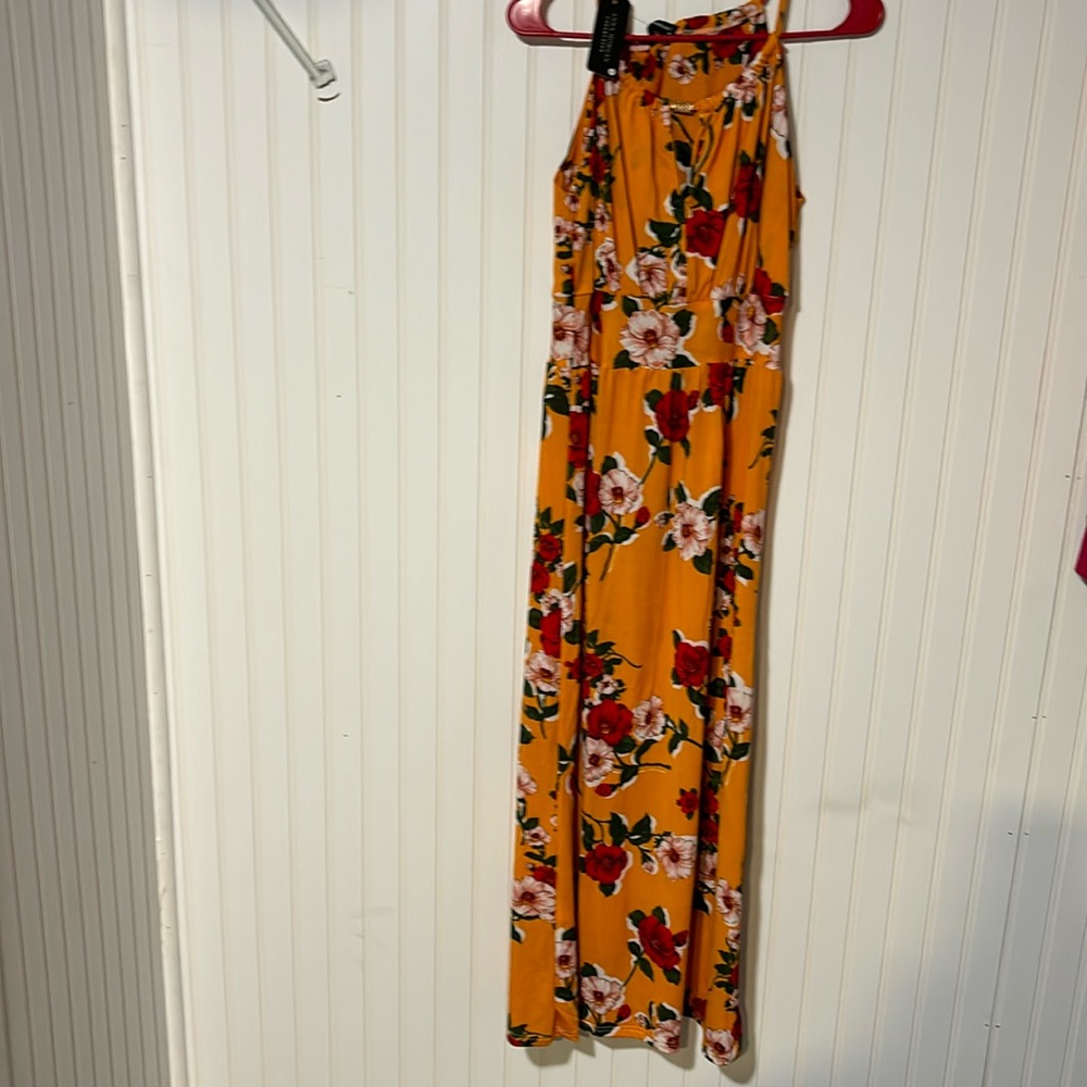Anna Morgan Yellow flower summer dress.